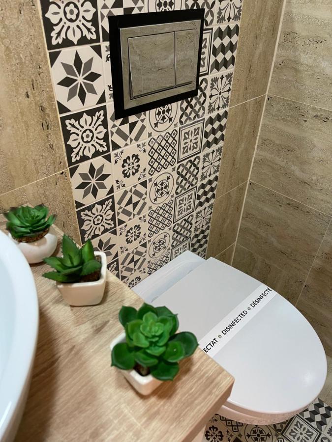 Treasure Luxury Apartment Palace Bukarest Eksteriør billede